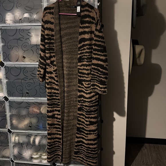 *offer For Seagypsy* Fashion Nova Brown & Black Zebra Print Long Cardigan S NWT - Picture 4 of 5